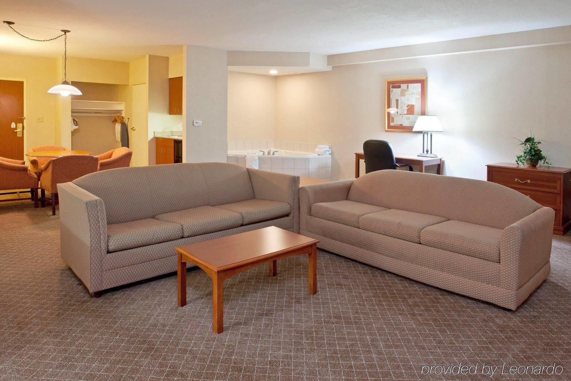 Wyndham Garden Erie Hotel Kearsarge Szoba fotó